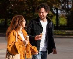 Room To Roam Riverside charm, autumn calm and 15% OFF bed & breakfast